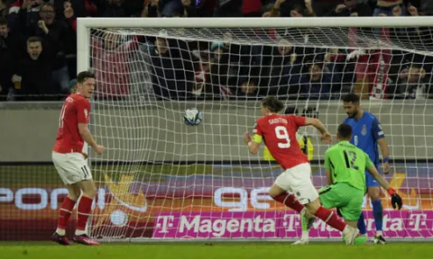 Tiền vệ Man Utd tỏa sáng với 2 bàn, 1 kiến tạo