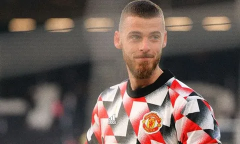 Liverpool thắng, Carragher vẫn chế giễu Jota