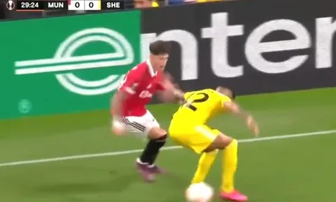 Cú đúp giúp Ronaldo chạm đến cột mốc ấn tượng
