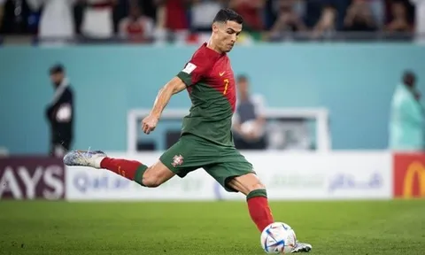 Bộ trưởng lên tiếng, bến đỗ mới 'trải thảm đỏ' mời Ronaldo