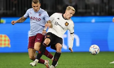 Saha: De Beek có thể trở thành 'vật tế' cho bom tấn tuyến giữa