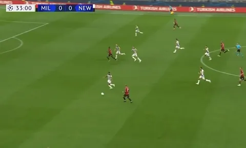 Sự vắng mặt khiến Zinchenko sa sút
