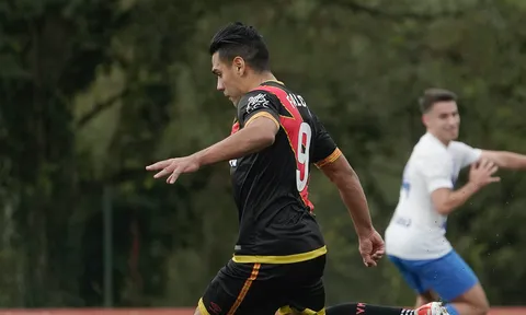 Cùng lập cú đúp, 2 bom xịt M.U giúp đội nhà thắng hủy diệt 6-0