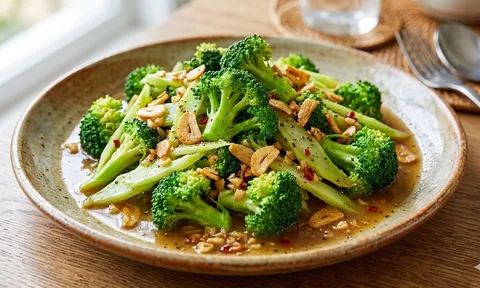 2 phần “ít ai biết” của bông cải xanh: Giàu dưỡng chất hơn phần bông, nhiều người vẫn bỏ đi