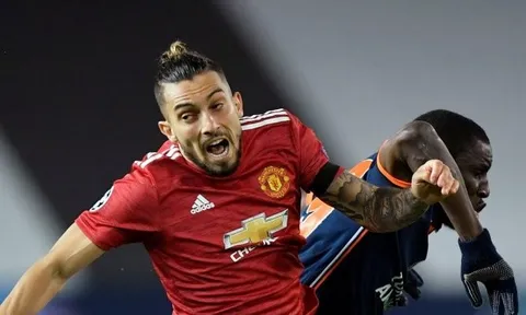 Phát hiện cầu thủ M.U siêu tệ, khiến Solskjaer tự thấy sai trước Wolves