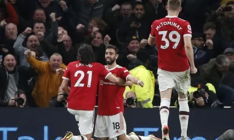 Bruno Fernandes: "Cậu ấy đã cố gắng giúp đỡ chúng tôi trong đau đớn"