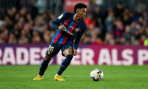 Thần đồng 19 tuổi: "CLB nào khác ngoài Barca? Tôi chọn Man Utd"