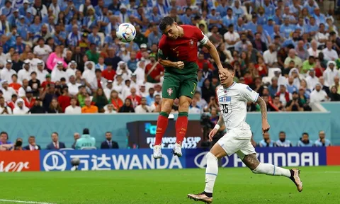 Andy Murray chế nhạo khi Piers Morgan chúc mừng Ronaldo ghi bàn