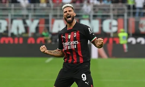 Olivier Giroud sẵn sàng đối đầu với Paris Saint-Germain