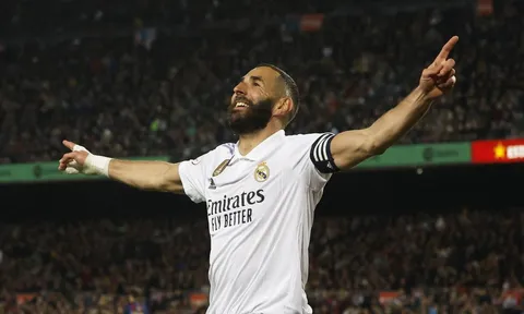 Lại ghi bàn, Benzema gửi lời nhắn đến Chelsea