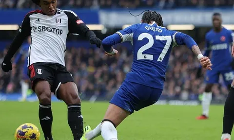 "Đó là một thẻ đỏ rõ ràng cho Chelsea"