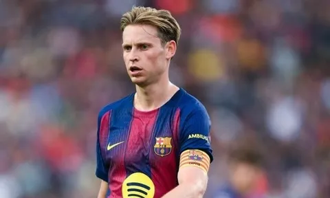 Flick tiết lộ lý do De Jong dự bị trước Getafe