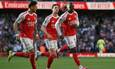 Thắng nhọc Newcastle, Arsenal đòi lại ngôi đầu từ Man City