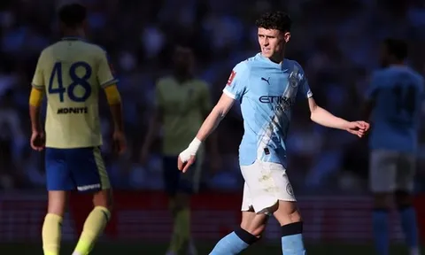 Man City hạ Southampton, Pep Guardiola bảo vệ Phil Foden