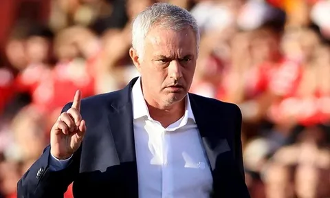 Mourinho đáp trả đanh thép sau khi bị học trò Lukebakio bật lại