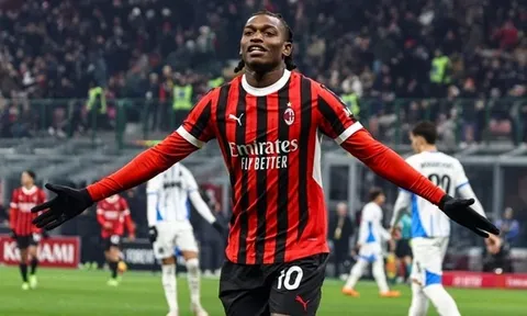 Man Utd mua Rafael Leao, Carrick tìm thấy chìa khóa vạn năng