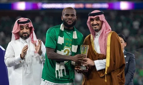 Franck Kessie đến châu Á không phải để dưỡng già