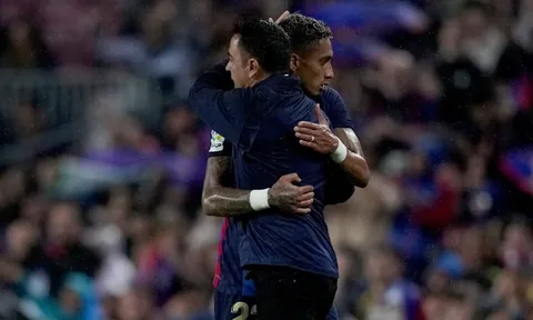 Xavi tiết lộ sự thật mối quan hệ với Raphinha