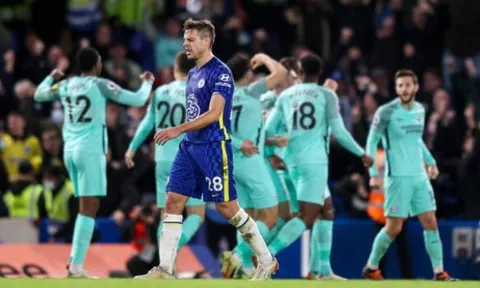 HLV Brighton nói thẳng về đẳng cấp của Chelsea