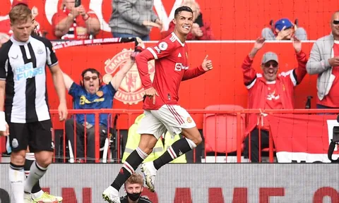 Man Utd có thái độ gay gắt khi Newcastle đổi chủ