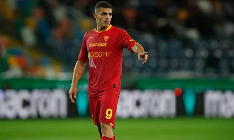 Chia lửa cho Hojlund, M.U muốn sở hữu món hời 10 triệu euro