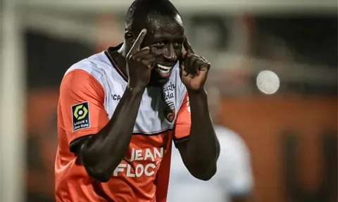 Benjamin Mendy lần đầu tiên ghi bàn sau khi trở lại sân cỏ