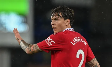 Đến Man Utd, Dan Ashworth nên tống khứ 4 cầu thủ