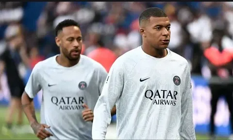 Neymar ám chỉ bị Mbappe ''đá'' khỏi PSG