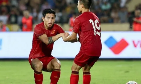 Văn Hậu báo tin dữ đến HLV Troussier; Indonesia coi thường ĐT Việt Nam