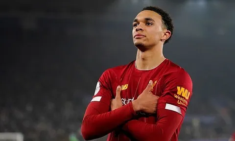 'Mbappe đá hậu vệ' và 10 con số trong chiến thắng dữ dội của Liverpool