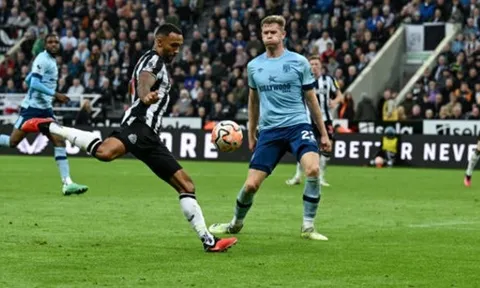 Newcastle nhọc nhằn giành 3 điểm