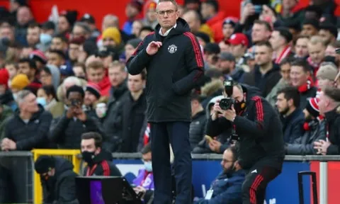 "Rangnick sẽ thoái vị vào cuối mùa"