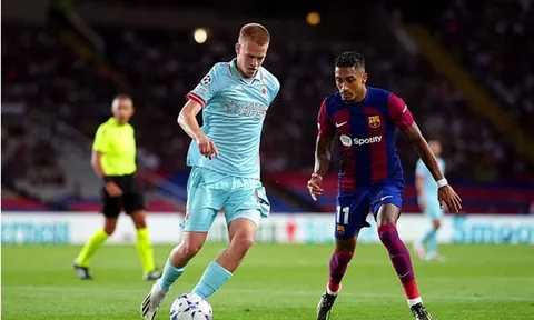 Barca đàm phán ký thần đồng khiến Ten Hag mê đắm
