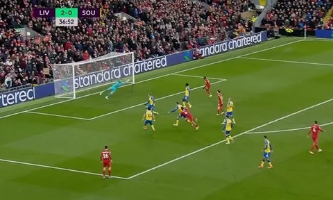 "Thủ môn Southampton chẳng có cơ hội nào cả"
