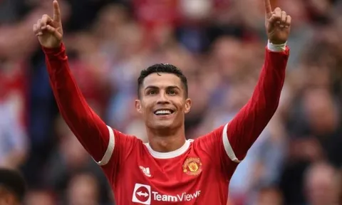 "Solskjaer nghĩ nếu ngồi dự bị, Ronaldo sẽ ghi hat-trick khi vào sân"