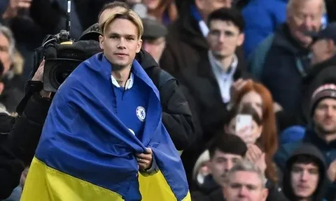 "Thương vụ hoàn toàn vô lý, lố bịch, phi logic của Chelsea"
