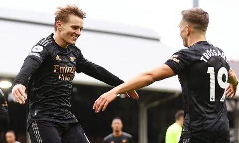 Tân binh Arsenal thiết lập kỷ lục khó tin ở Premier League