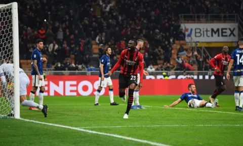 Hazard chuyền lỗi cho cầu thủ Canada, trọng tài biên căng cờ báo việt vị