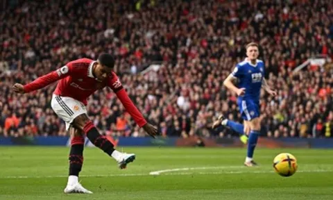 Nổ cú đúp, Rashford xác lập kỷ lục tại Old Trafford