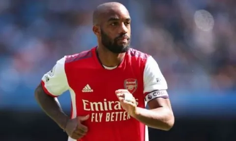 3 chữ ký tấn công giúp Arsenal thay thế Lacazette