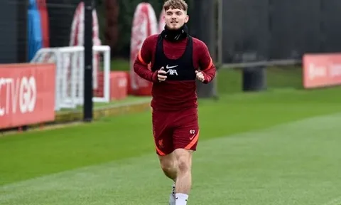 Thần đồng Liverpool bắn tin vui cho Jurgen Klopp