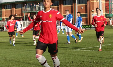 3 tài năng U23 chơi hay nhất Man Utd mùa này: Mục tiêu Mourinho khao khát