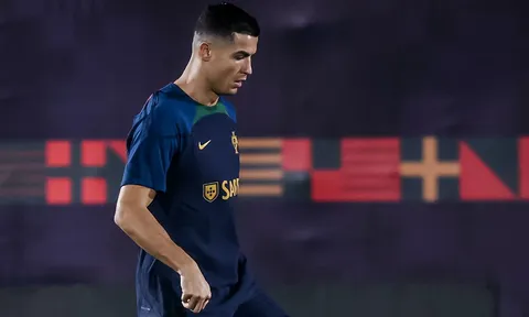 Man Utd đối mặt tình huống xấu nhất về Ronaldo