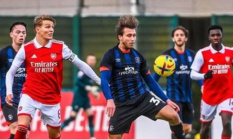 2 trận 0 bàn thắng, Arsenal đã biết mục tiêu ở phiên chợ Đông