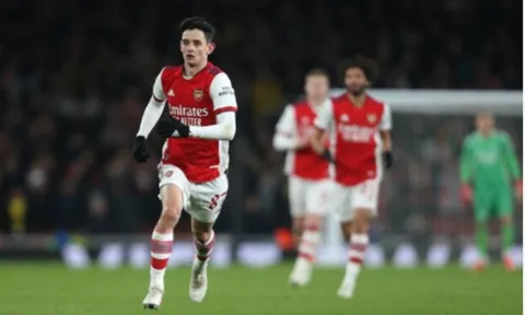 Hơn 10 phút trên sân, niềm tự hào Arsenal khiến NHM phải gọi tên mình