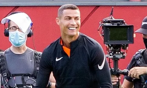 "Ronaldo đã giúp định hình thế hệ của chúng tôi, thật đáng buồn"