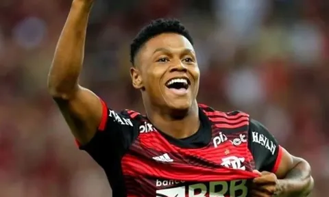 Ra giá 15 triệu bảng, Arsenal nhận 'cái tát' trên TTCN