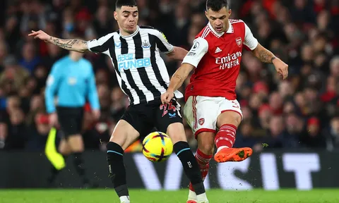 Arsenal đứt mạch toàn thắng vì... băng ghế dự bị
