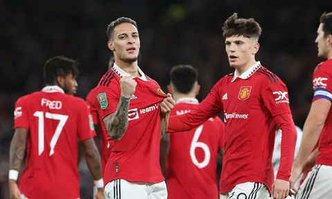 5 điểm nhấn M.U 3-0 Charlton: Nỗi lo ập đến; Hai màn ra mắt ở OTF