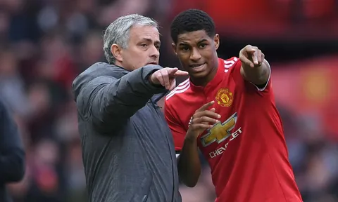 Nhìn M.U chật vật với 'viên ngọc thô' mới thấy Mourinho đã đúng